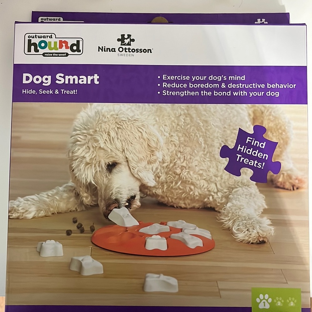 🐶HOST PICK🐶 Dog Smart Level One: Interactive Treat PuzzleNina Ottosson